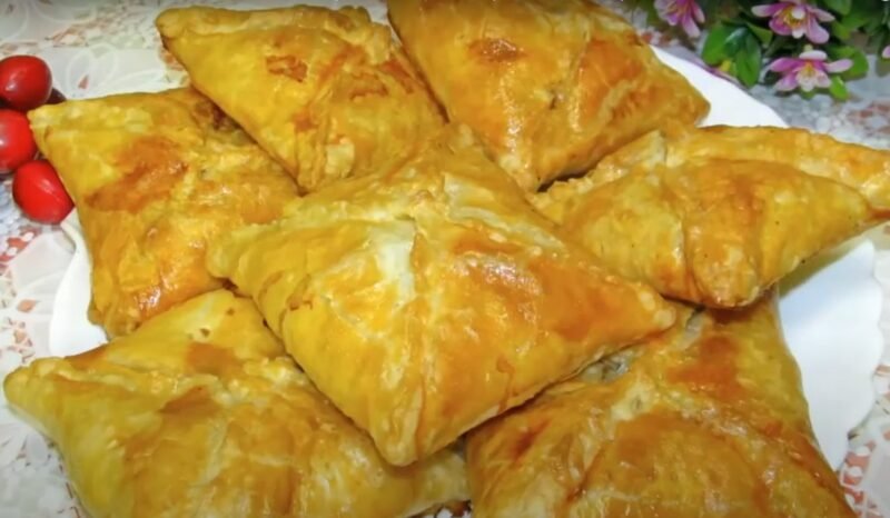 Вкусный ужин без возни. Слойки с мясом за 30 минут: разлетаются мгновенно