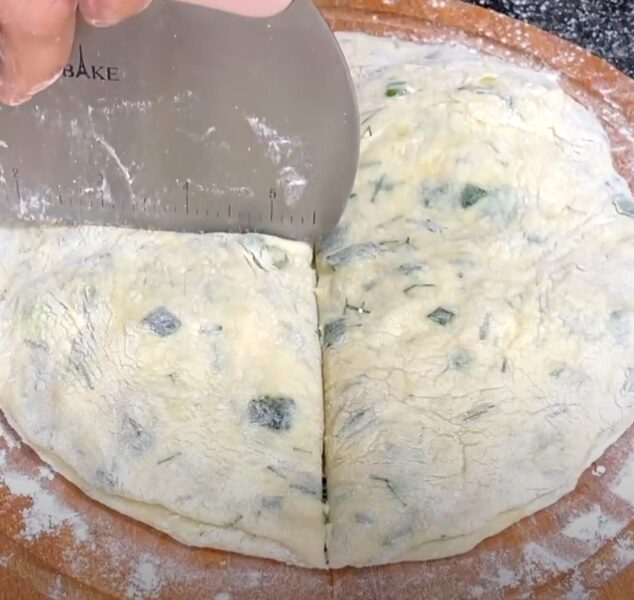 Попробуйте приготовить вот такой картофель. Аппетитные пирожки с вкусной и сочной начинкой