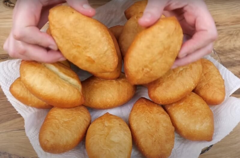 Так готовили в Советских столовых. Жареные пирожки с мясом и рисом: пошаговый рецепт