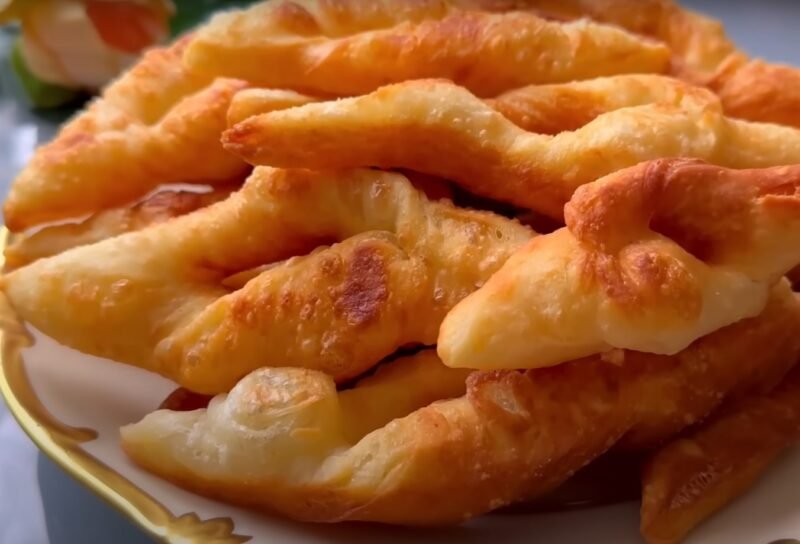 Беру 1 стакан кефира и 1 яйцо. Так готовили наши бабушки: 2 вкусных рецепта на завтрак