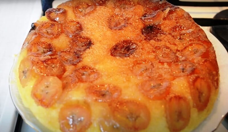 Дети просто в восторге от него. Вкуснейший пирог с бананами на сковороде: простой рецепт