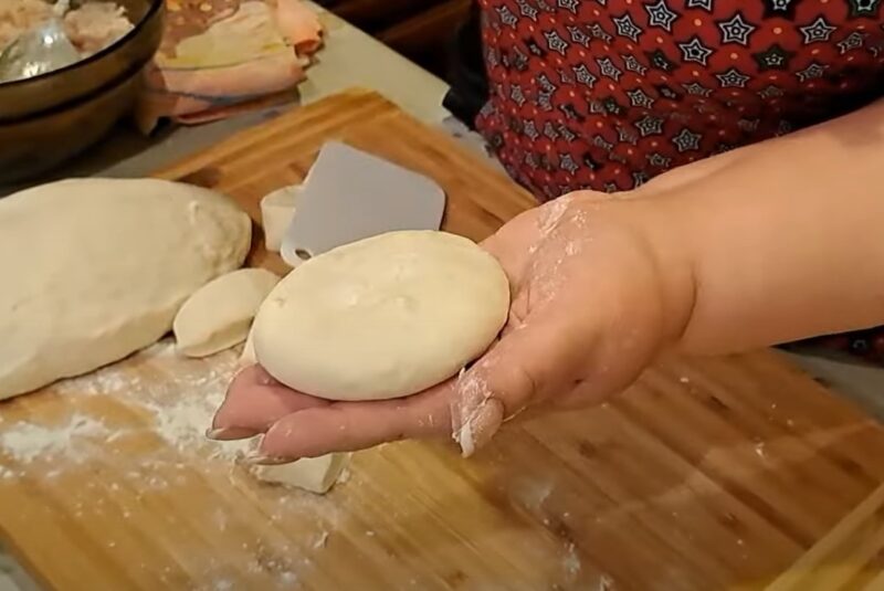 Быстрые и вкусные беляши: с мясной, сочной начинкой. Простой рецепт теста